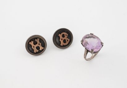 Lot including : 
- A silver (800) ring set...