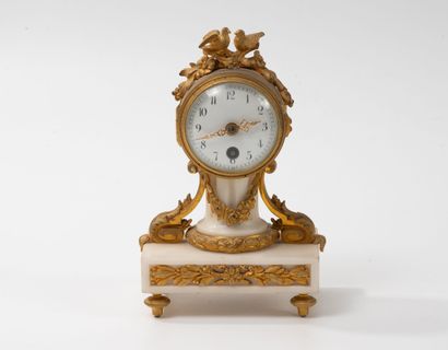 Miniature milestone clock in white marble...