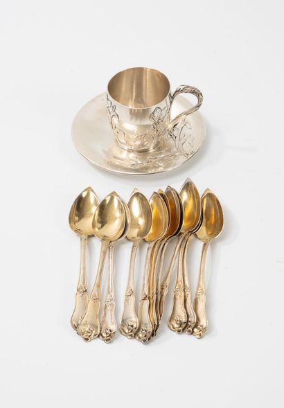 - Silver (950) cup and saucer with iris decoration.
Minerve...