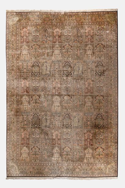 20th century
Large Kashmir-style wool and...