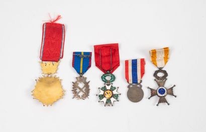 FRANCE and SPAIN
Set of 5 military or civilian...