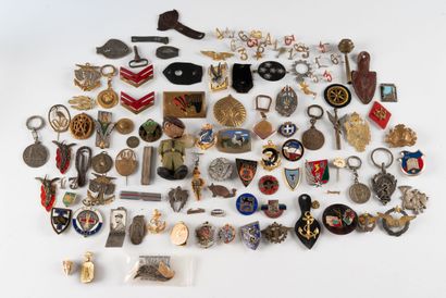 Large lot of insignia, including foreign...