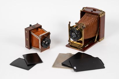 Ensemble de DEUX appareils photographiques...