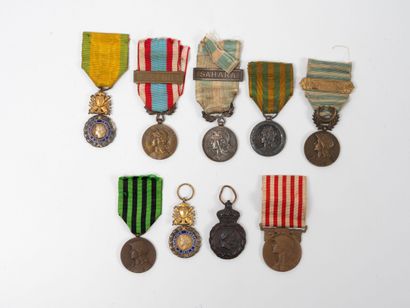 FRANCE
Lot of bronze military and commemorative...