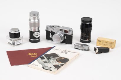 Ensemble de matériel photographique Leitz...