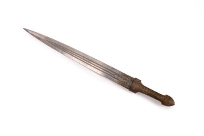 CAUCASUS, 19th century
Kindjal dagger.
Cut-out,...