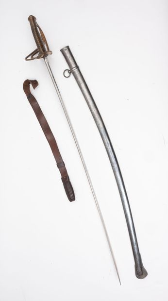 FRANCE
Heavy cavalry officer's saber. Model...