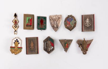 LEGION ETRANGERE
Lot of 11 enameled metal...