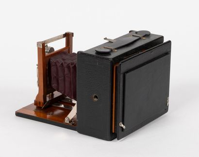 Set of TWO miscellaneous cameras.
- Small...