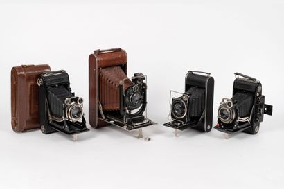 Set of FOUR various Zeiss Ikon bellows cameras.
-...