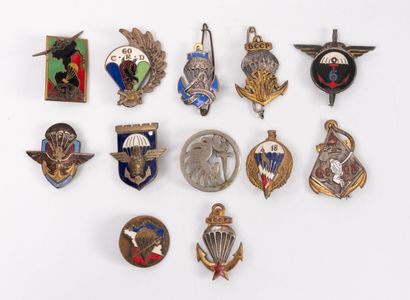 PARACHUTISTS
Lot of 12 enameled metal badges...