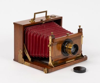 Chambre photographique en acajou, dite à...