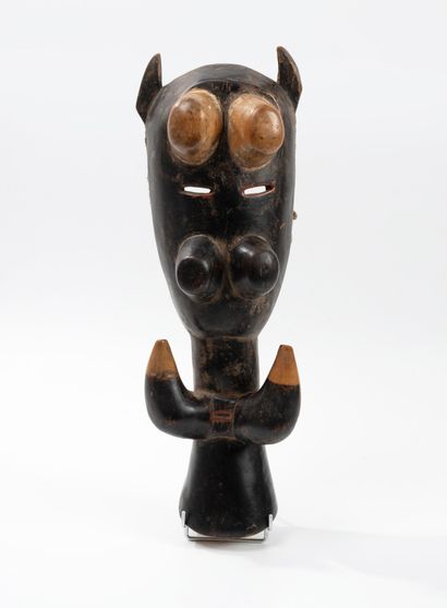 Masque de style Adouma.
Gabon.
H. : 32 cm.

Provenance...