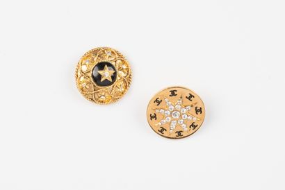 CHANEL, Paris 
Two gilded metal buttons,...