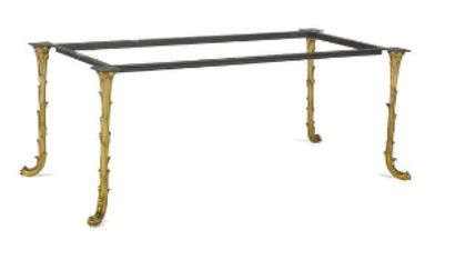 Deux piètements de tables basses :
- une...