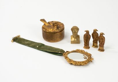 Lots d'objets en bronze doré et métal comprenant...