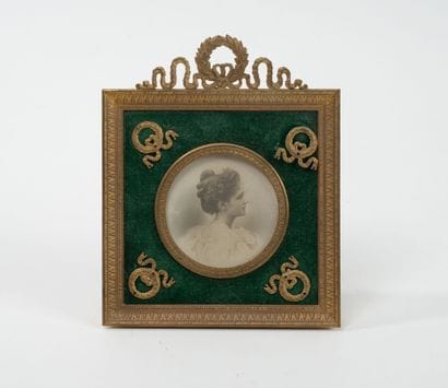 Cadre photo en bronze style Empire.
14 x...