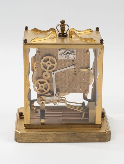 SCHATZ
Pendule cage en verre et laiton doré...