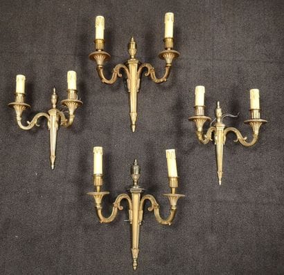 Ensemble de 8 appliques en laiton doré ou...