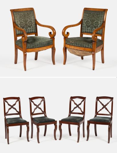 Paire de fauteuils à dossier renversé, en...