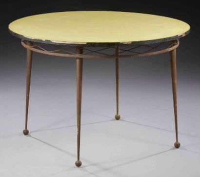 Table circulaire au plateau circulaire en...