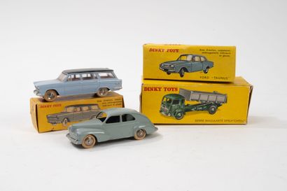 DINKY TOYS FRANCE
Lot including :
-Fiat 1800...