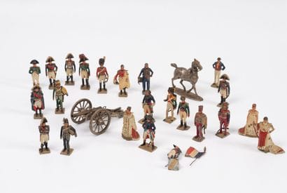 Lot of lead figurines and soldiers including:...
