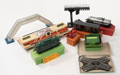 JEP
Lot gauge 0 including:
-Locomotive 120...