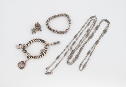 Lot of silver jewelry (800): - A bulldog...
