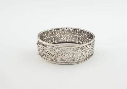 Bracelet jonc ouvrant en argent (min. 800)...