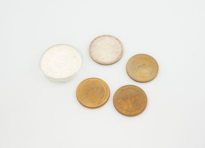 Lot of medals including: - Three Monnaie...