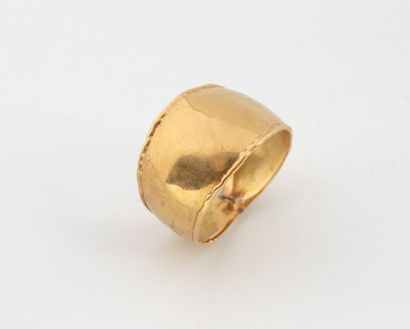 Bague jonc bandeau en or jaune (750), la...