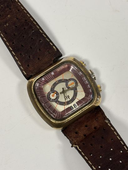 LIP 
Montre chronographe bracelet d'homme....