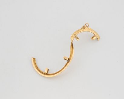 Débris de monture de pendentif en or jaune...