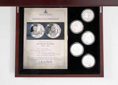 SOCIETE FRANCAISE DES MONNAIES Lot of 15...