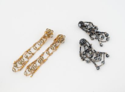 Daniel SWAROSKI
Two pairs of earrings:
-...