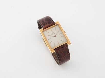 MOVADO Men's wristwatch. Rectangular case...