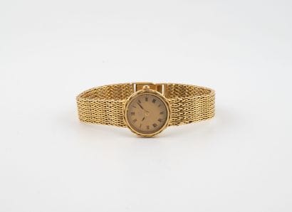 Ladies' watch in yellow gold (750).
Round...