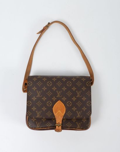 Louis VUITTON
Cartouchière bag in Monogram...
