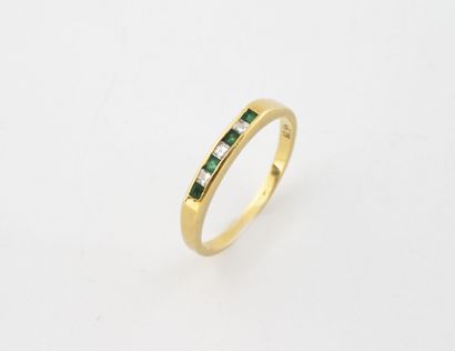 Yellow gold (750) garter ring set with a...
