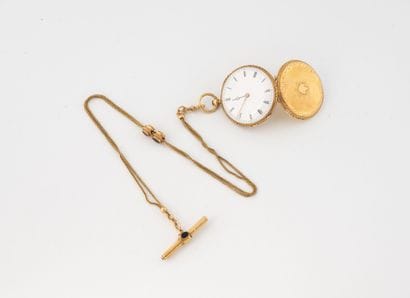 Yellow gold (750) gousset watch. Round white-enameled...