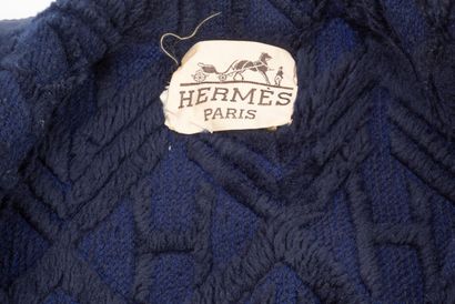 HERMES PARIS
Navy blue cotton canvas coat.
Faux-fur...