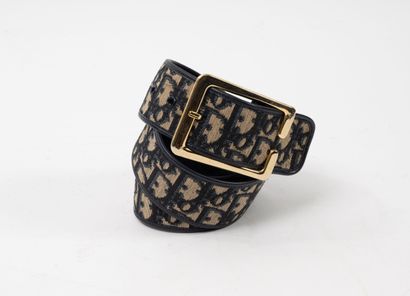 Christian DIOR
Navy blue leather and canvas...