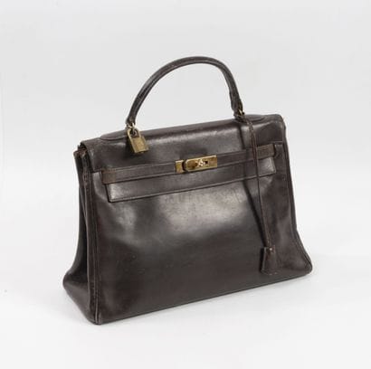 HERMES
32 cm Kelly bag in brown box calfskin....