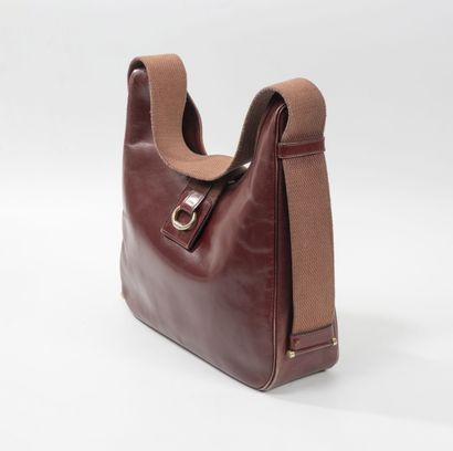 HERMES Paris
Tsako bag in Hermès red box...