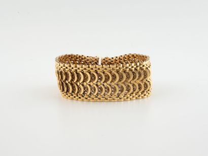 Bracelet ruban en or jaune (750) à maille...
