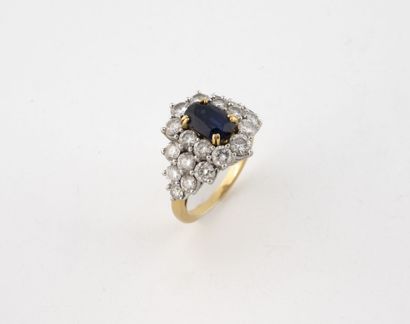 Beautiful yellow gold (750) and platinum...
