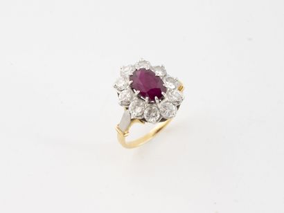 Bague marguerite en or jaune (750) et blanc...