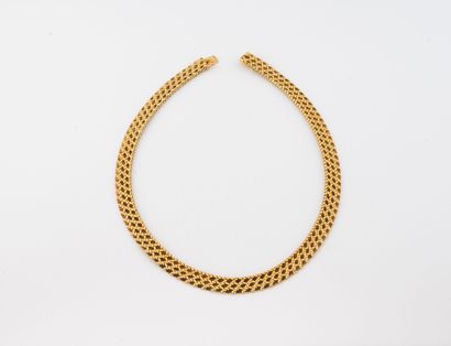 Beautiful yellow gold (750) braided ribbon...