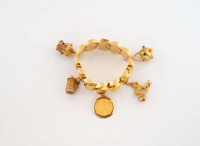 Tank bracelet in yellow gold (750) adorned...